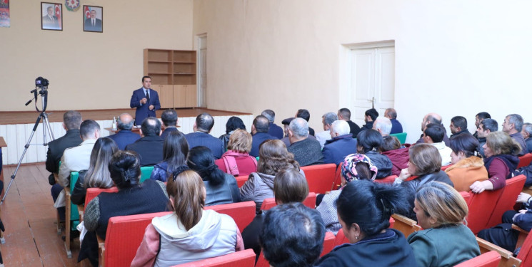 Mahmudlu kəndində keçirilən səyyar qəbul-görüş